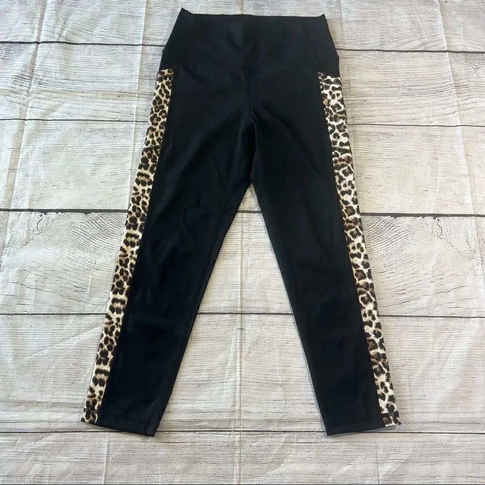 Zyia Active Women's Pocket Brilliant Hi-Rise Capri MG7 Black Leopard Size 4